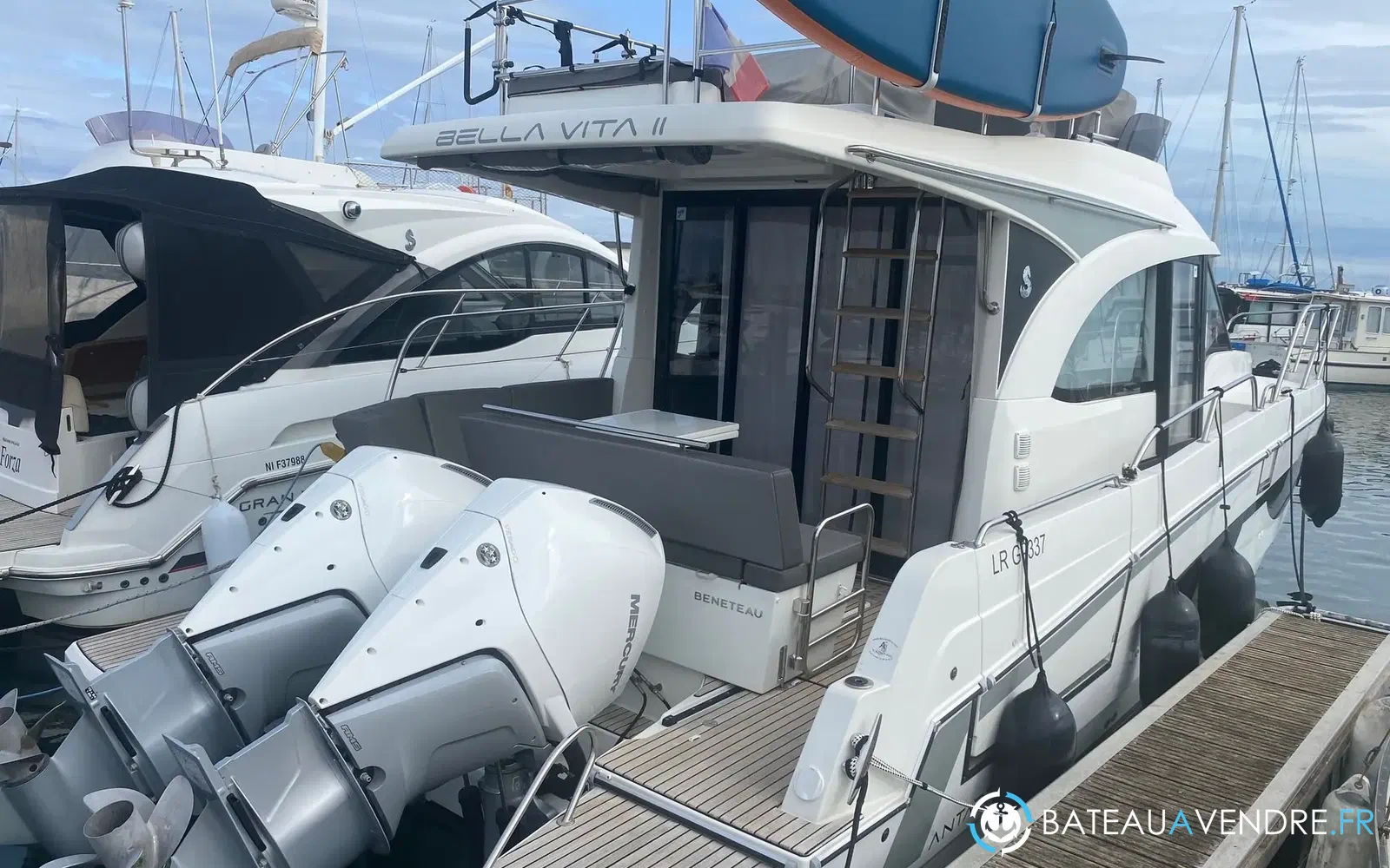 slider 0 Beneteau Antares 11
