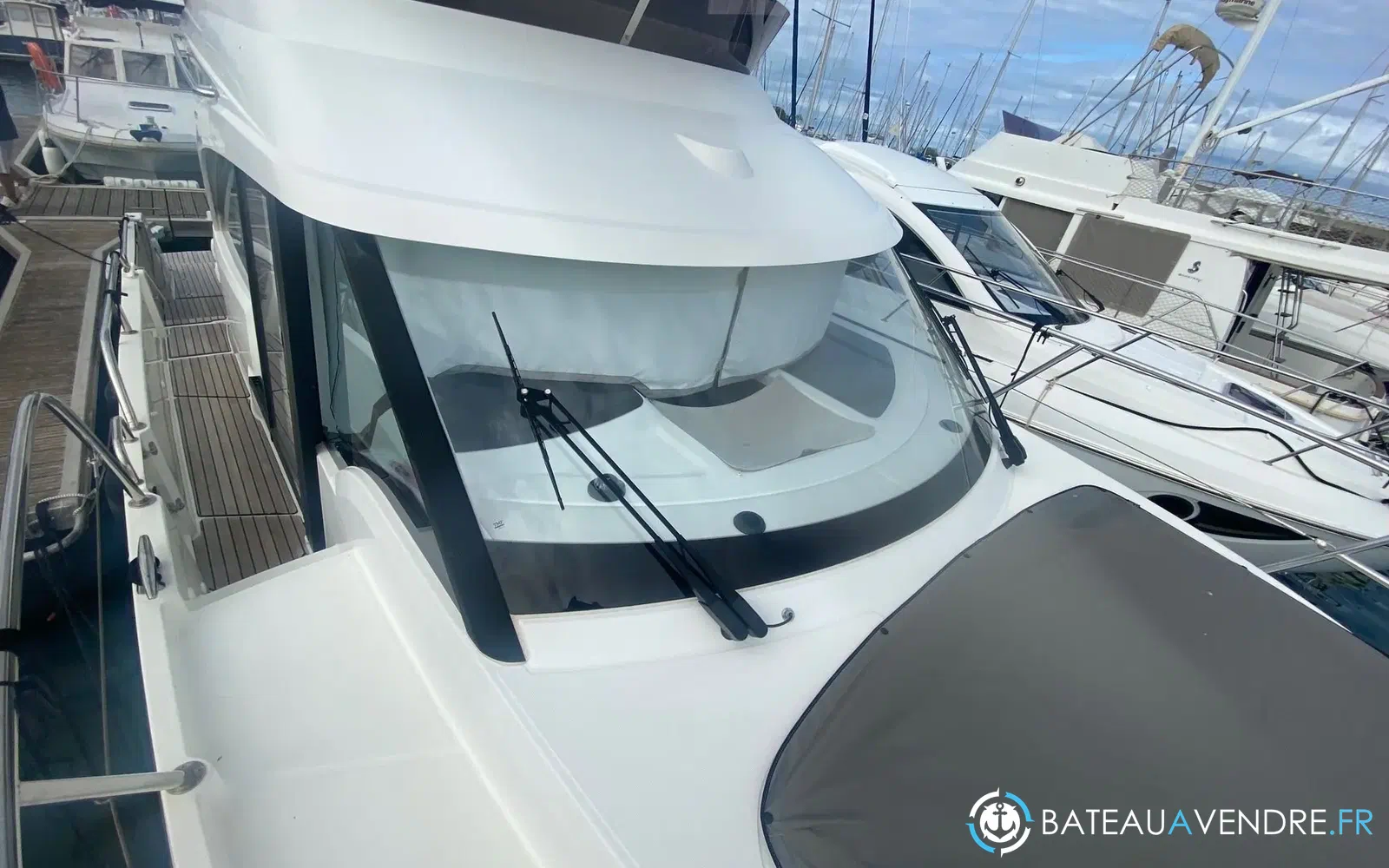slider 6 Beneteau Antares 11