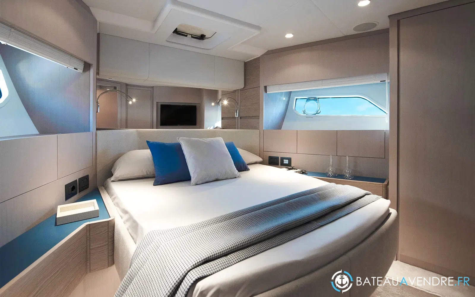 slider 15 Ferretti 500