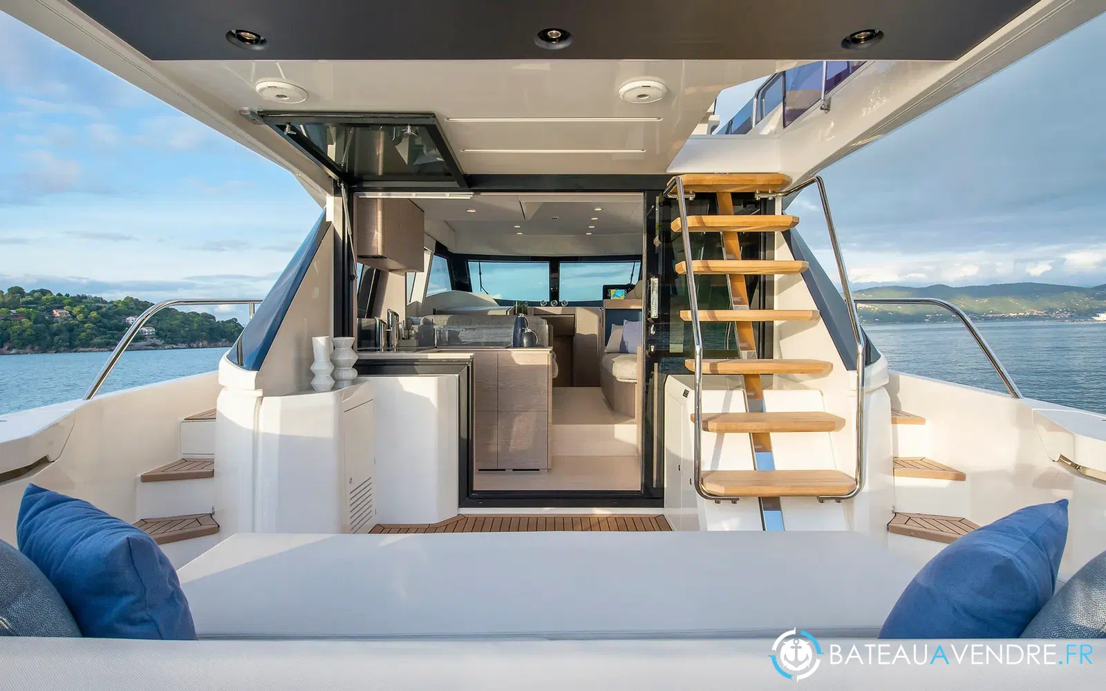 slider 8 Ferretti 500