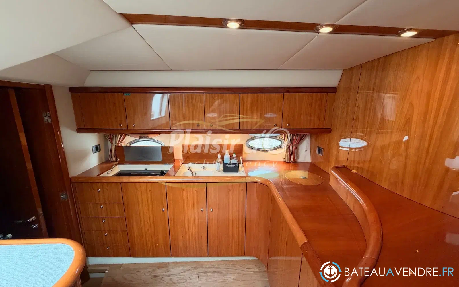 slider 28 Sunseeker Camargue 50