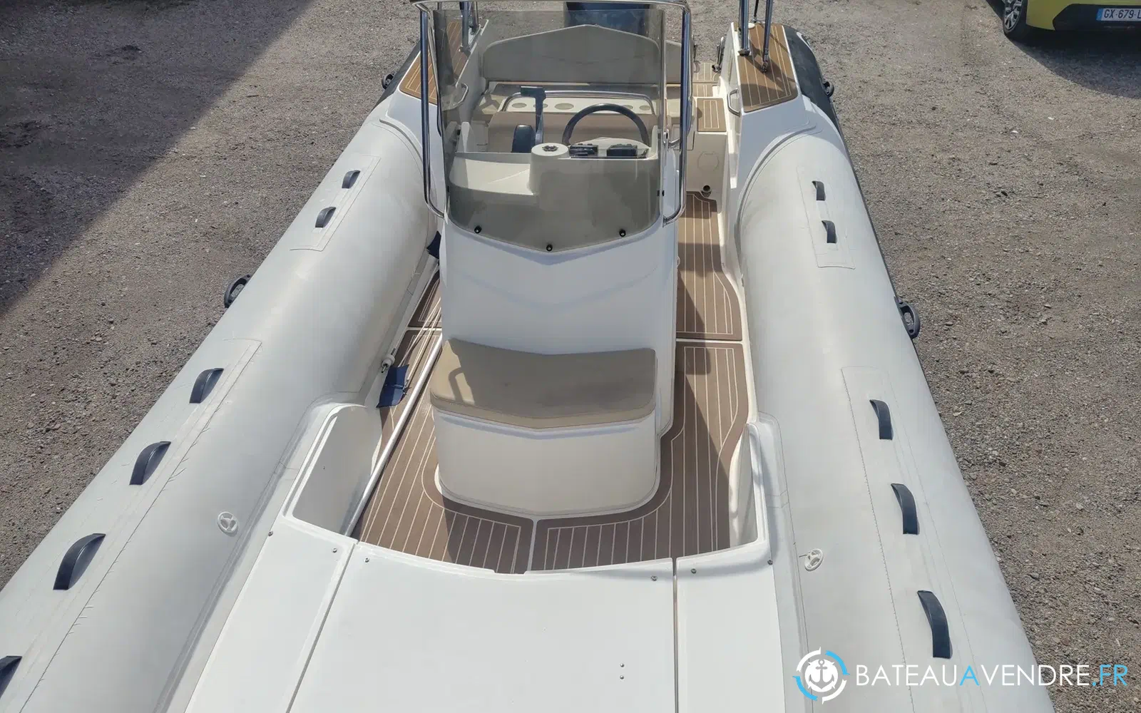 slider 3 Capelli Tempest 700 Sun