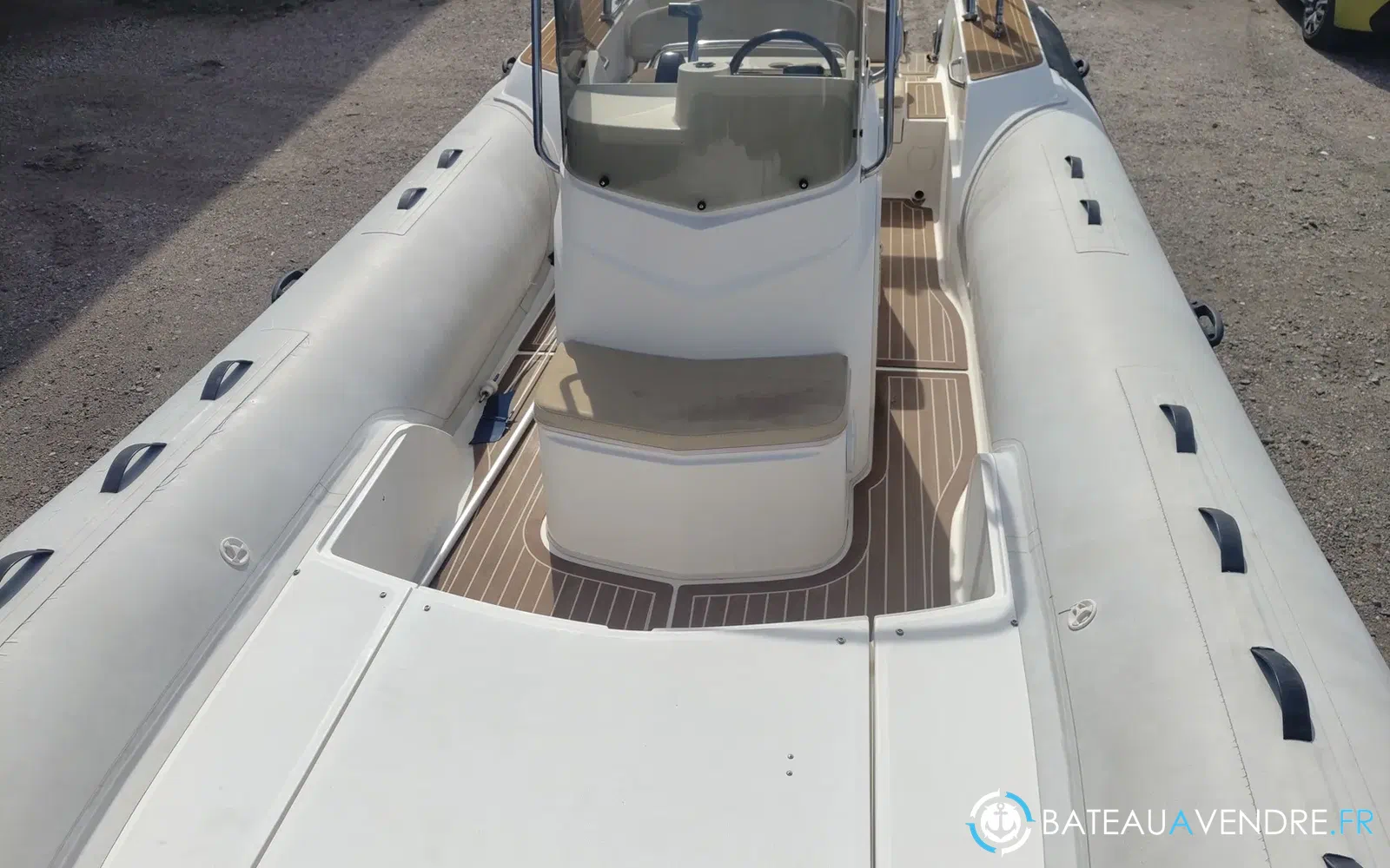 slider 4 Capelli Tempest 700 Sun