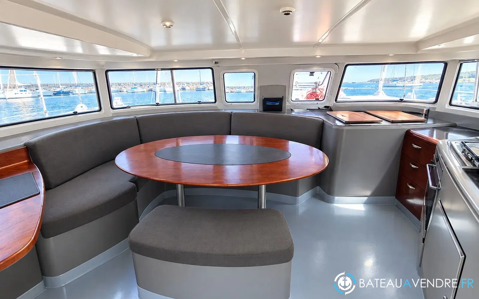 slider 21 Fountaine Pajot Venezia 42