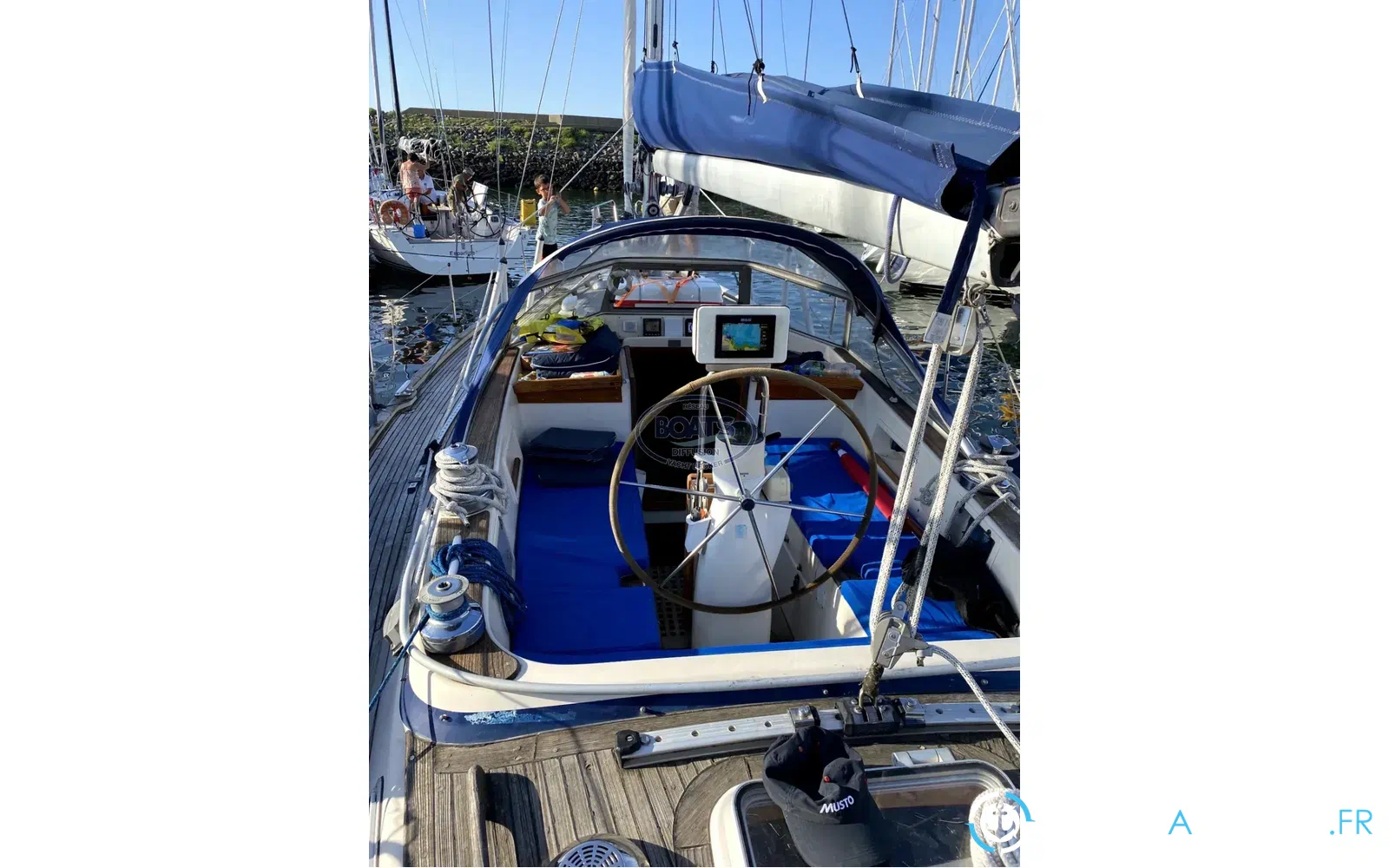 slider 14 Hallberg Rassy 36