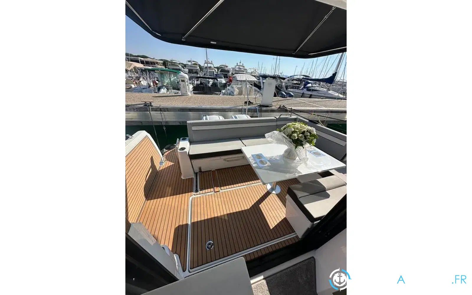 slider 7 Jeanneau Merry Fisher 1095 coupé