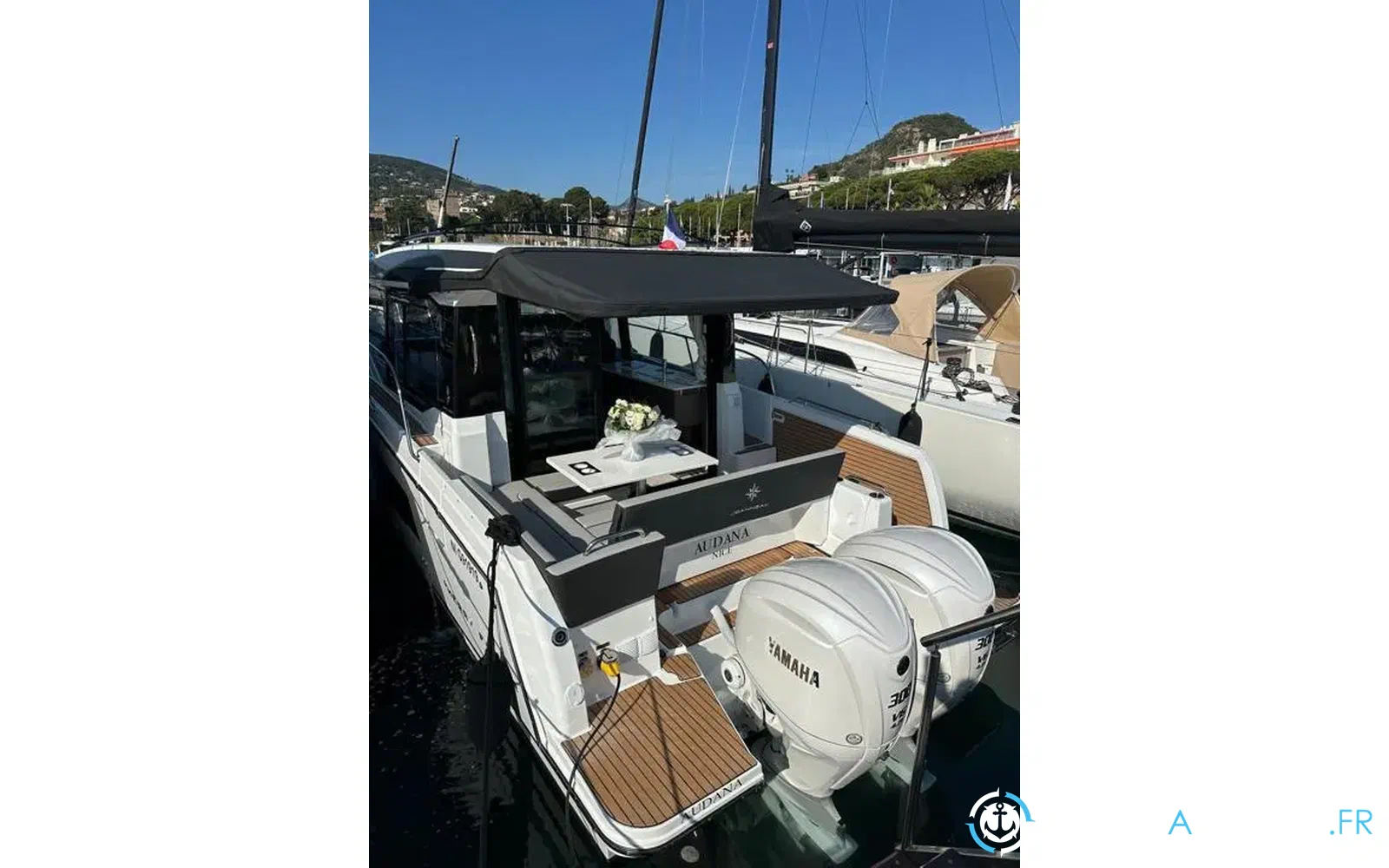 slider 8 Jeanneau Merry Fisher 1095 coupé