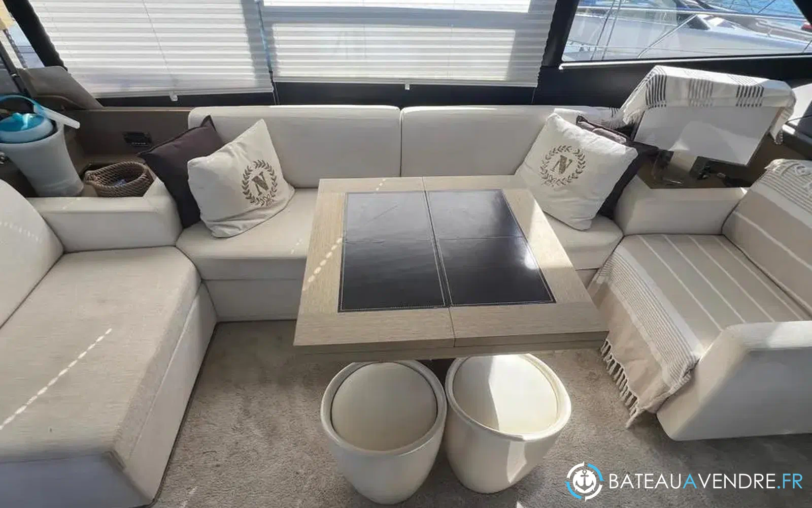 slider 12 Prestige Yachts 560 S