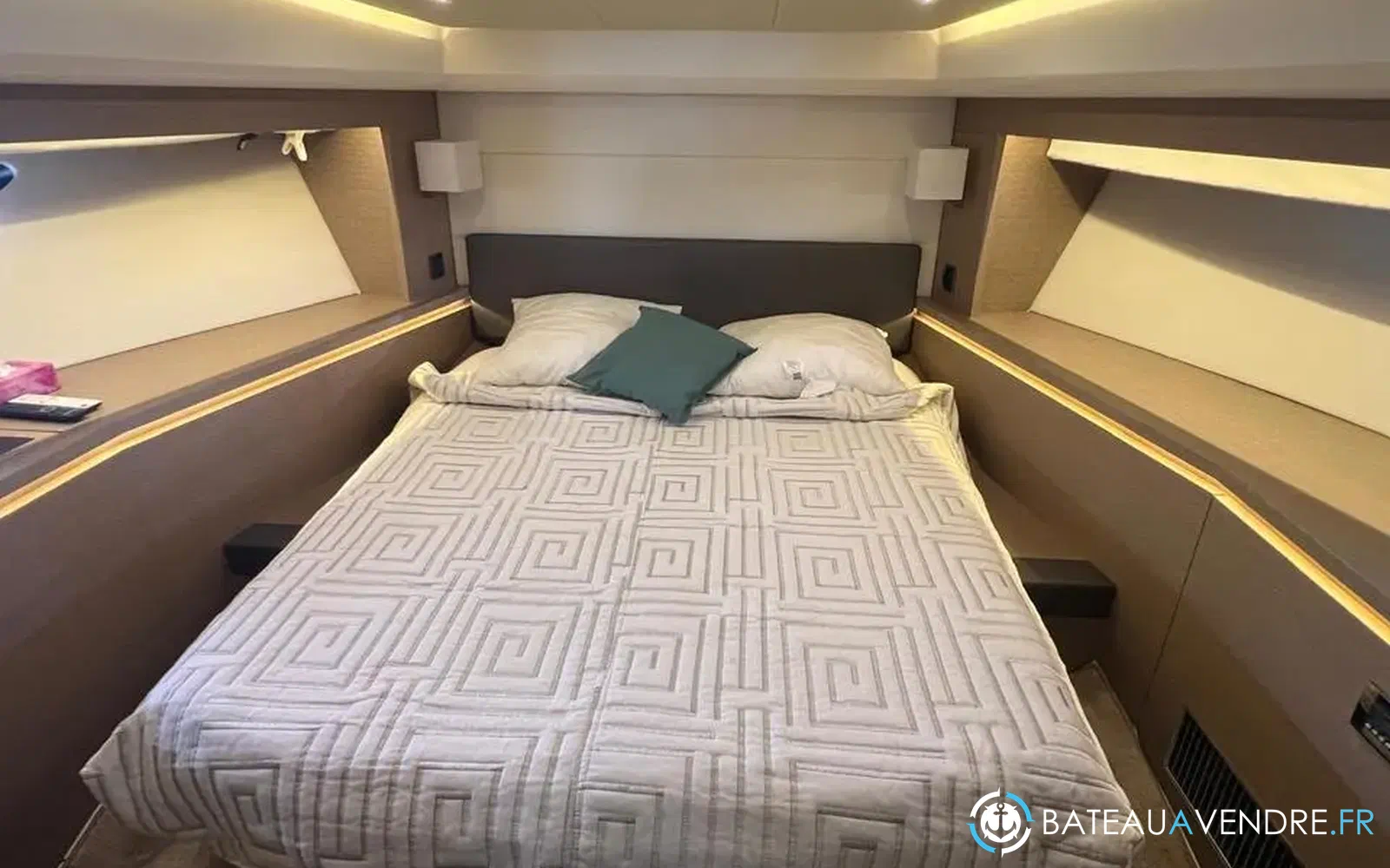slider 20 Prestige Yachts 560 S