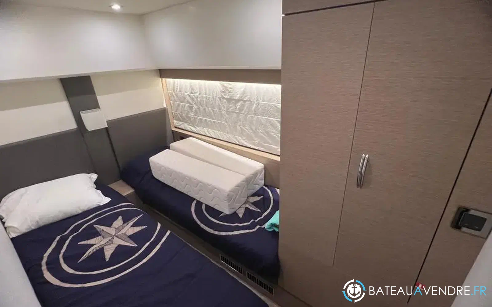 slider 21 Prestige Yachts 560 S