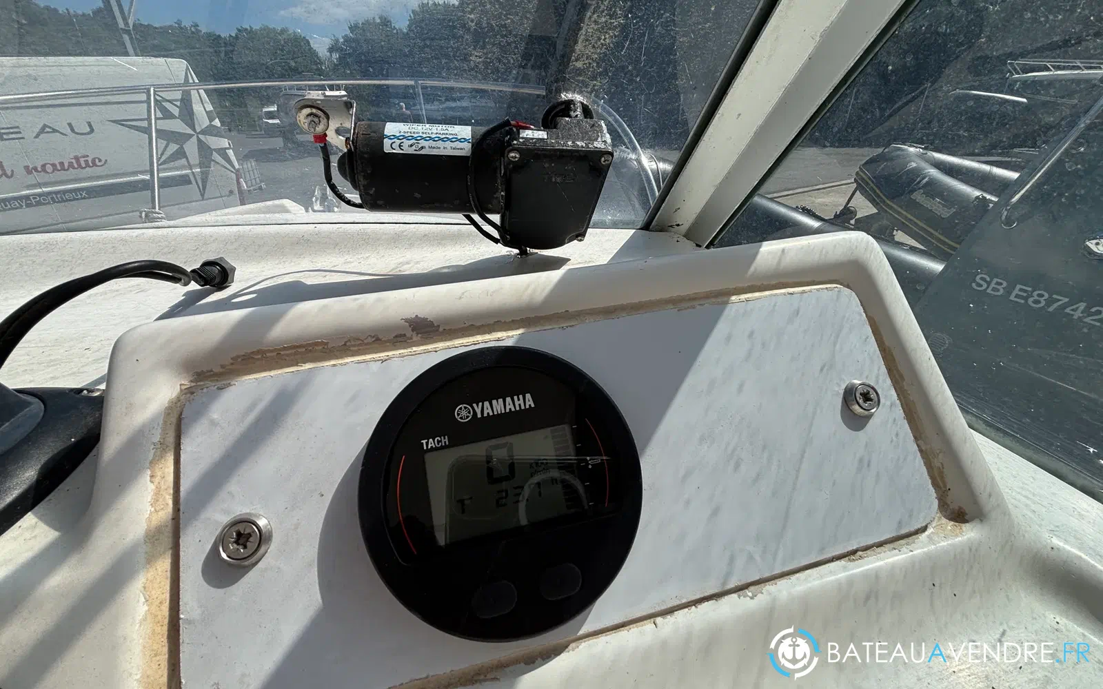 slider 11 Beneteau Antares 500 Calanque