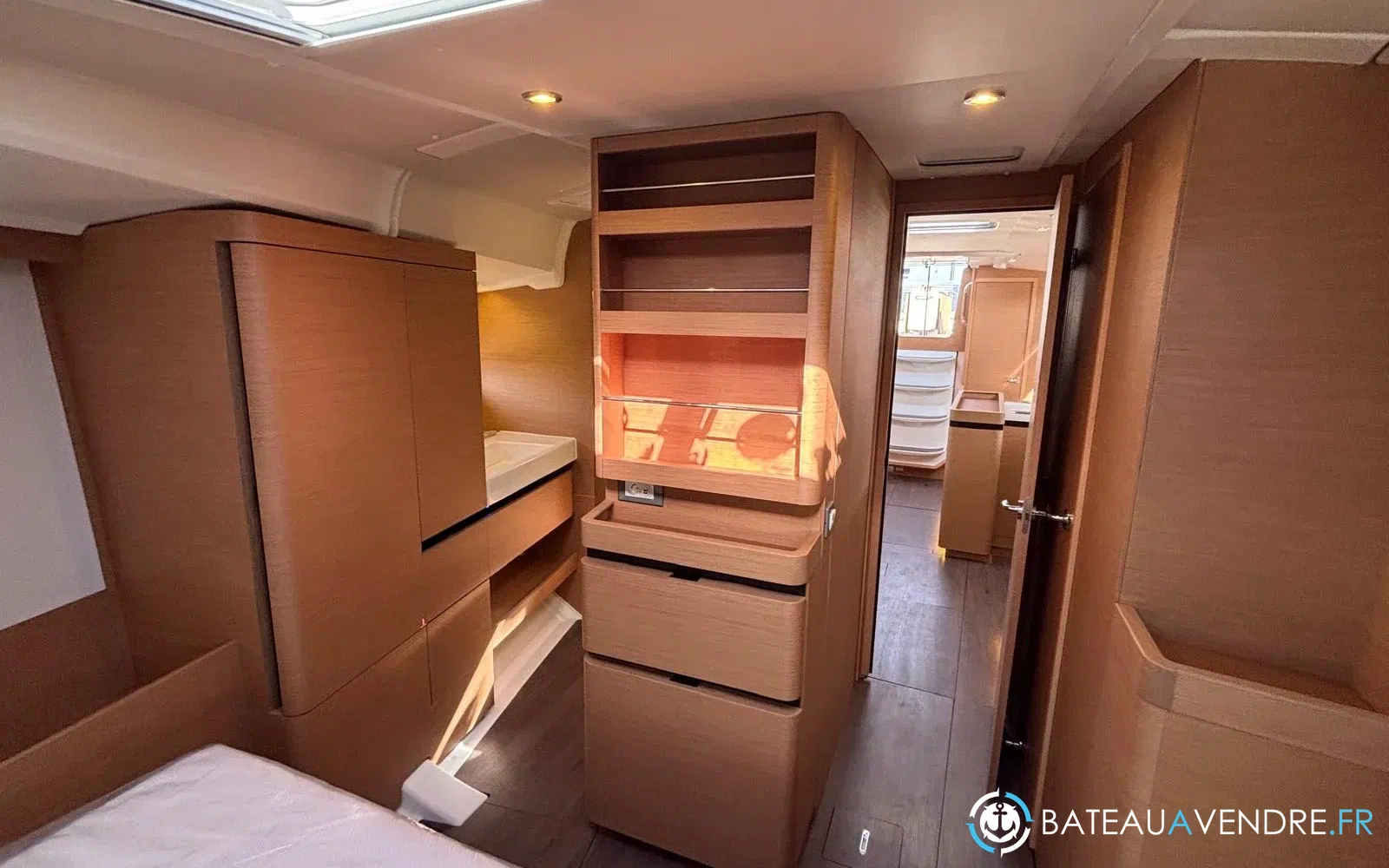 slider 18 Jeanneau Sun Odyssey 490
