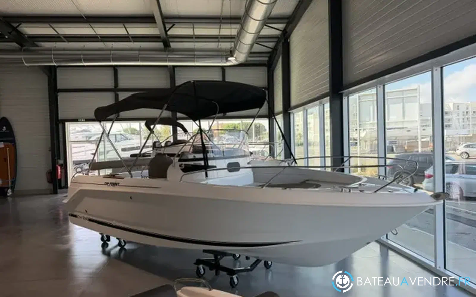 slider 0 B2 Marine 652 Open