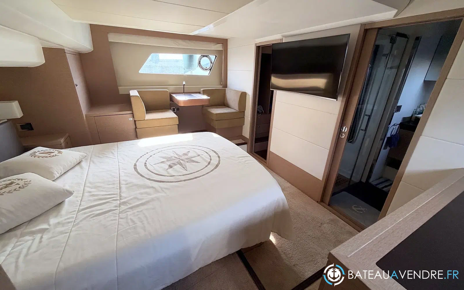 slider 10 Prestige Yachts 560 Fly