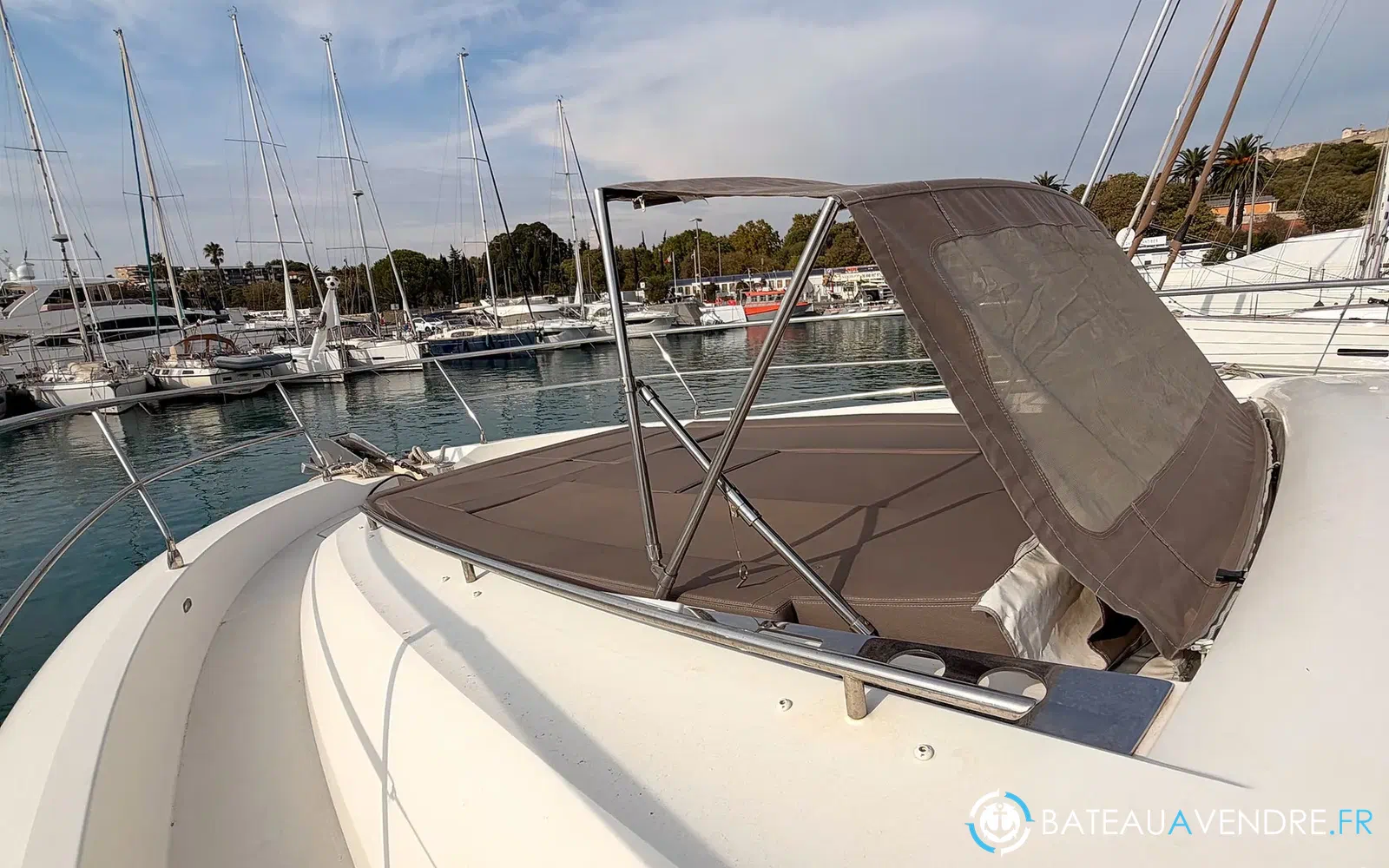slider 15 Prestige Yachts 560 Fly
