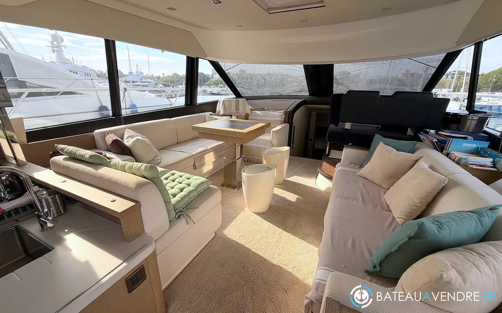 slider 6 Prestige Yachts 560 Fly