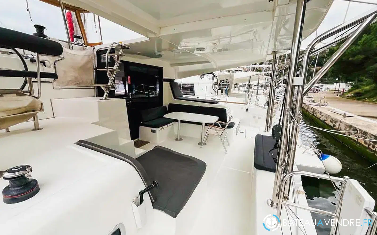 slider 3 Lagoon 42