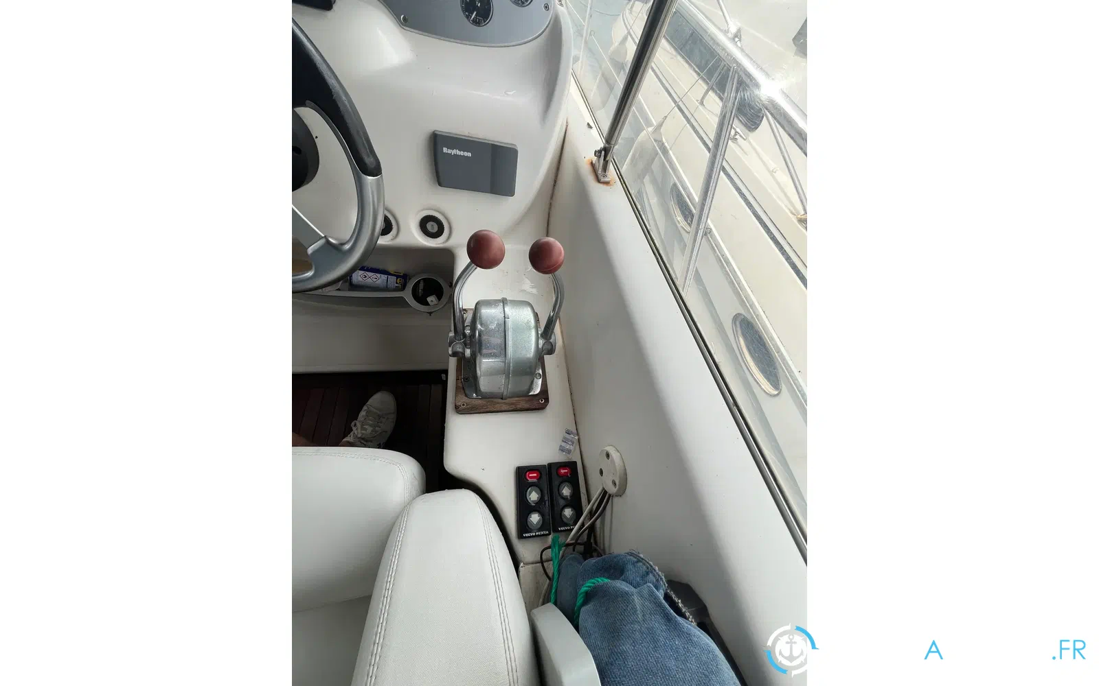 slider 9 Sessa Marine Oyster 30