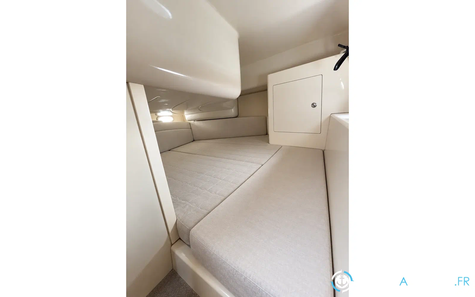 slider 32 Sessa Marine Oyster 30
