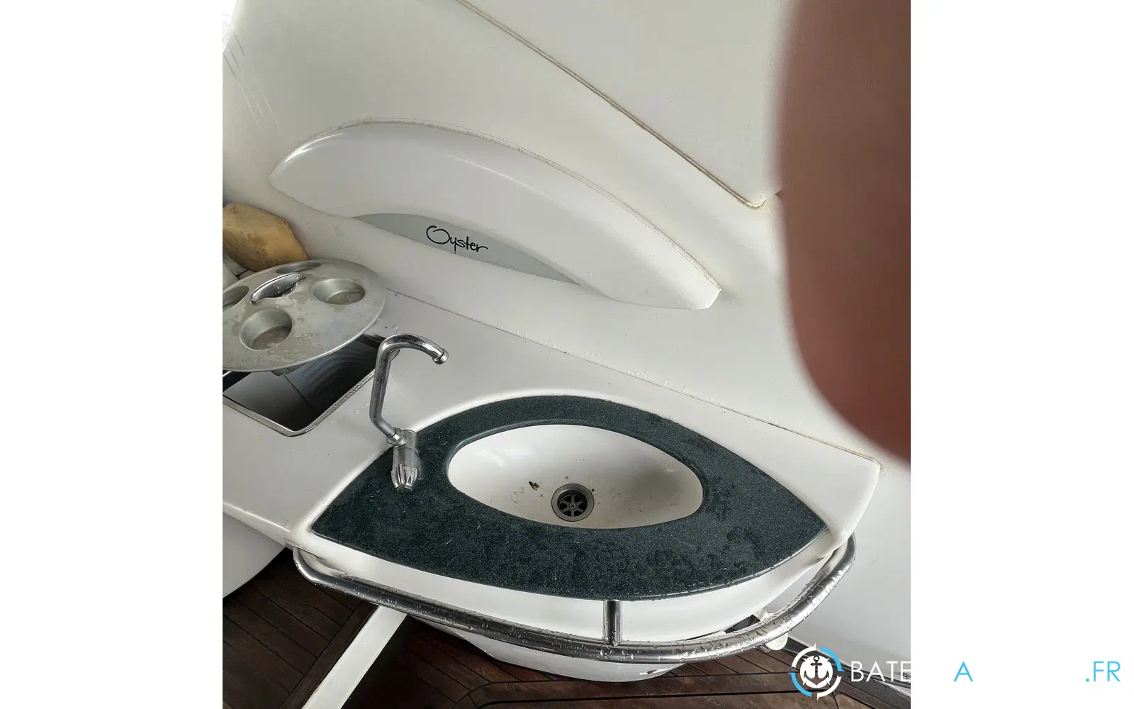 slider 5 Sessa Marine Oyster 30