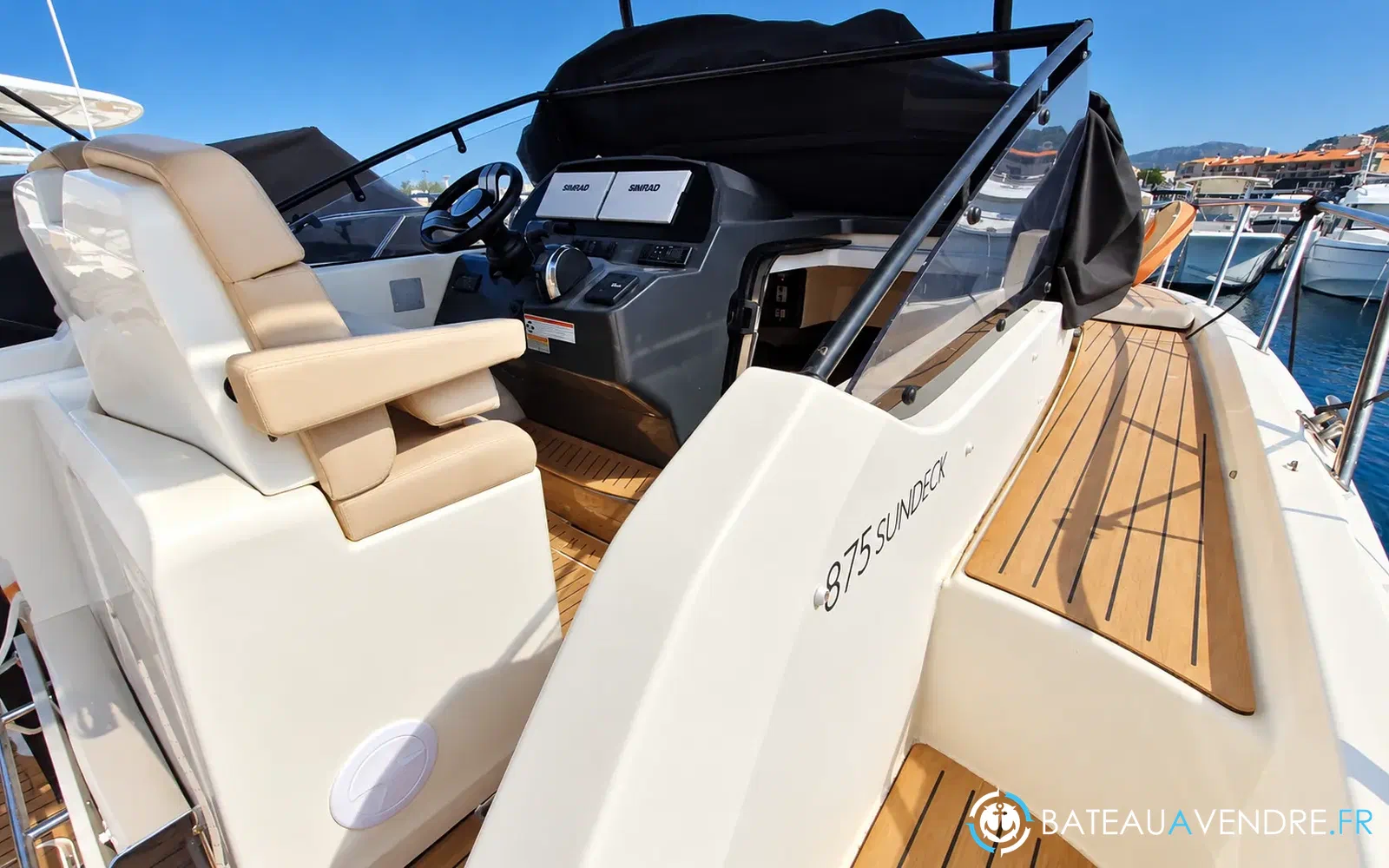 slider 9 Quicksilver Activ 875 Sundeck