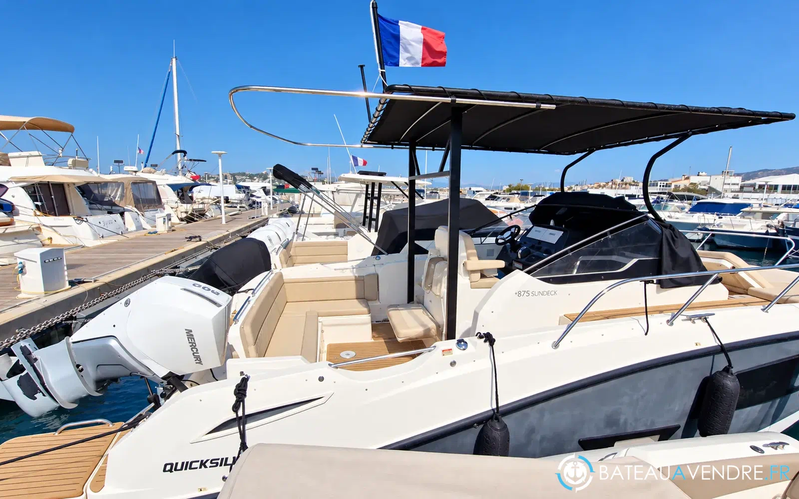 slider 17 Quicksilver Activ 875 Sundeck