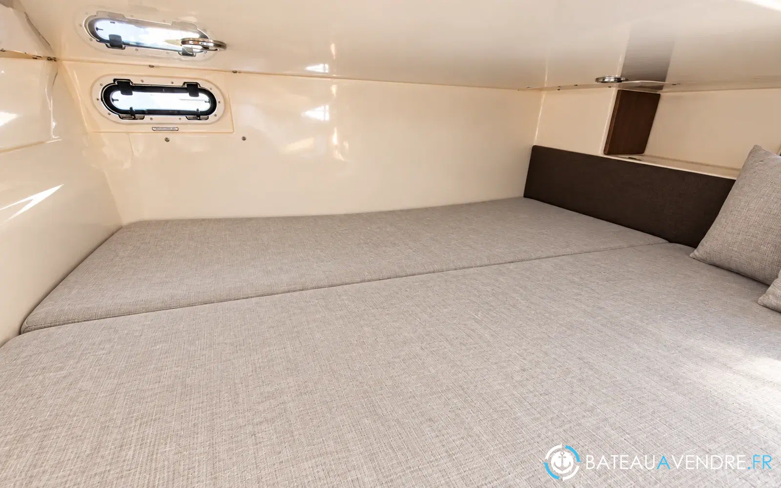 slider 6 Quicksilver Activ 875 Sundeck