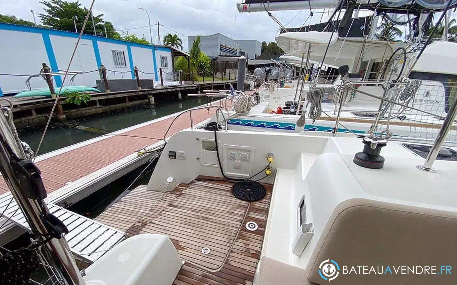slider 11 Lagoon 42
