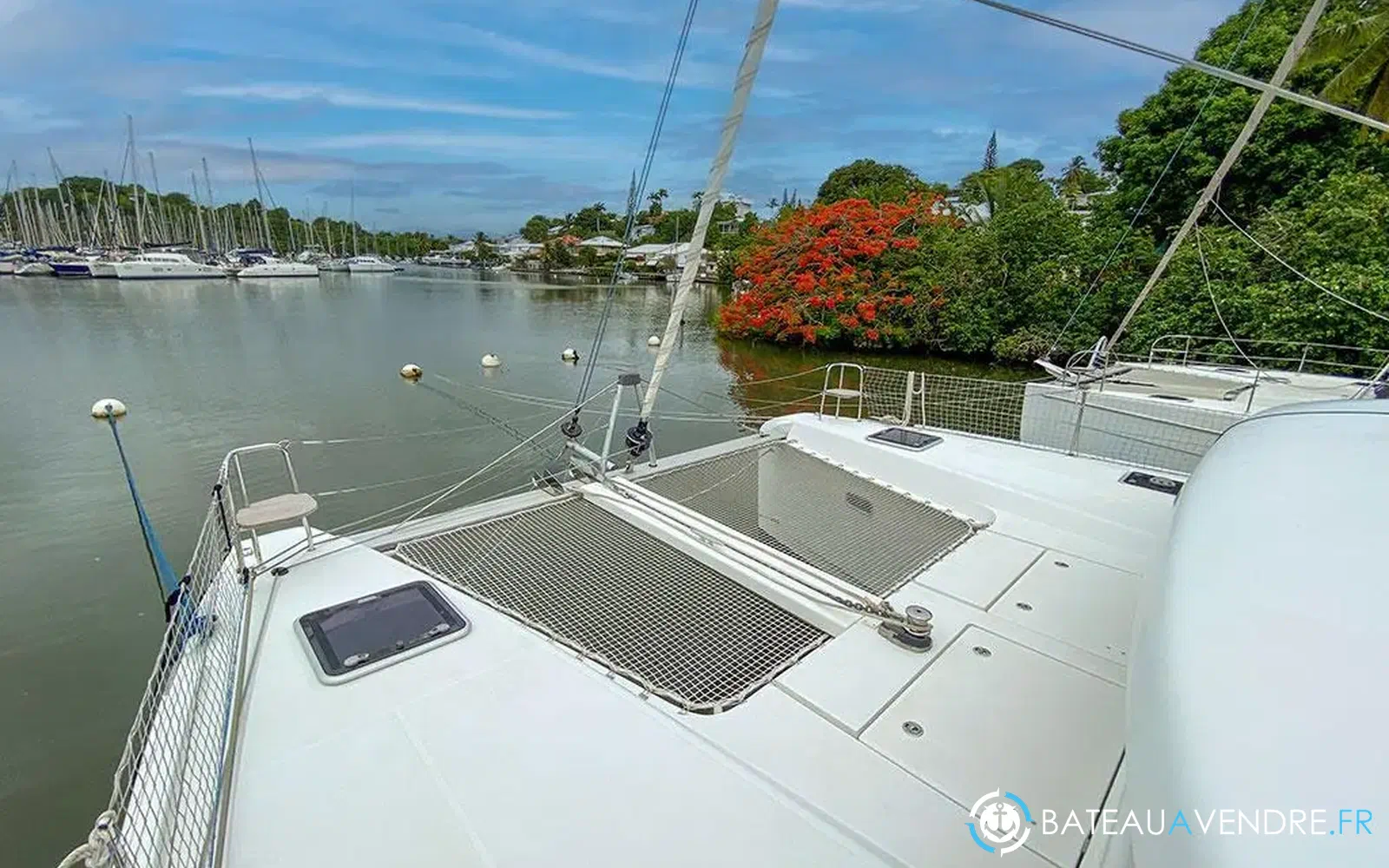 slider 17 Lagoon 42