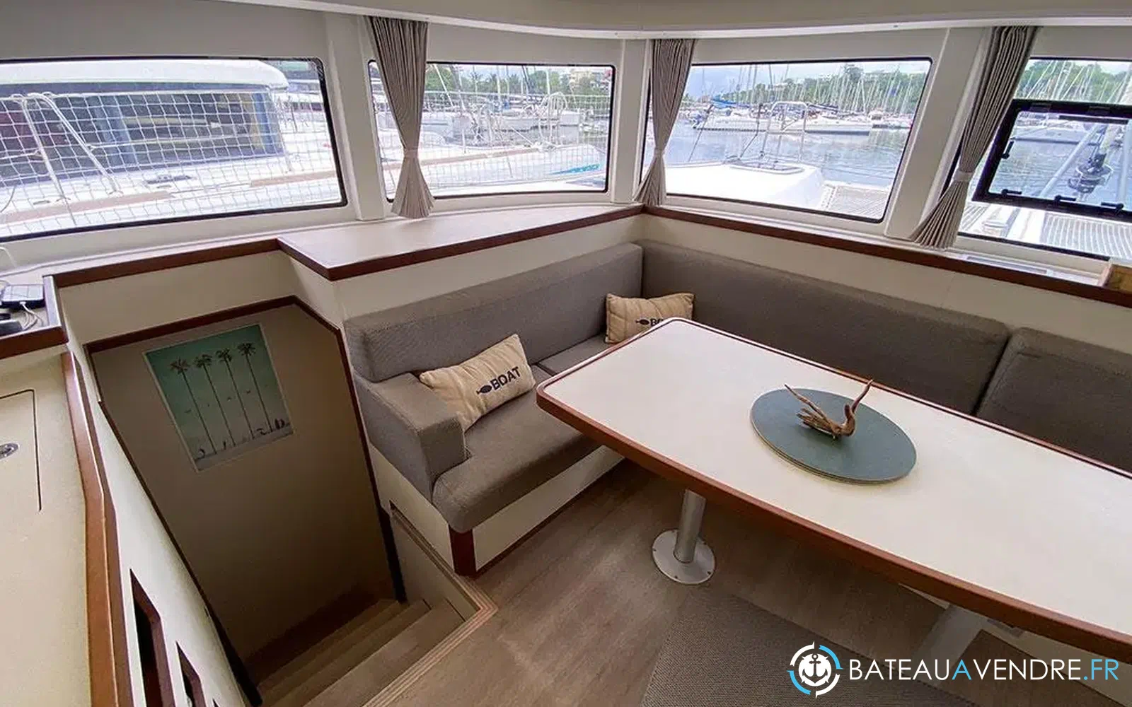 slider 22 Lagoon 42