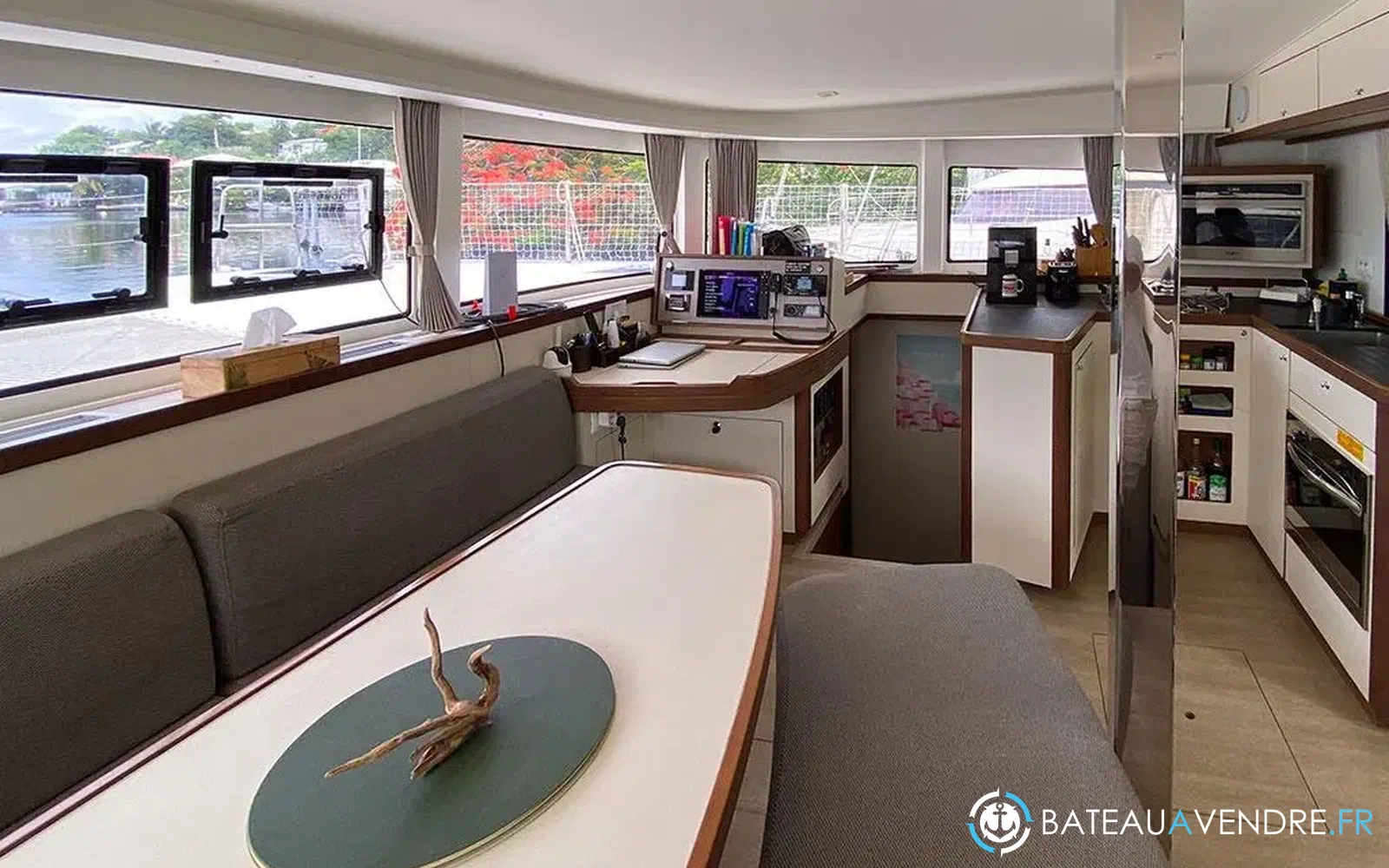 slider 23 Lagoon 42