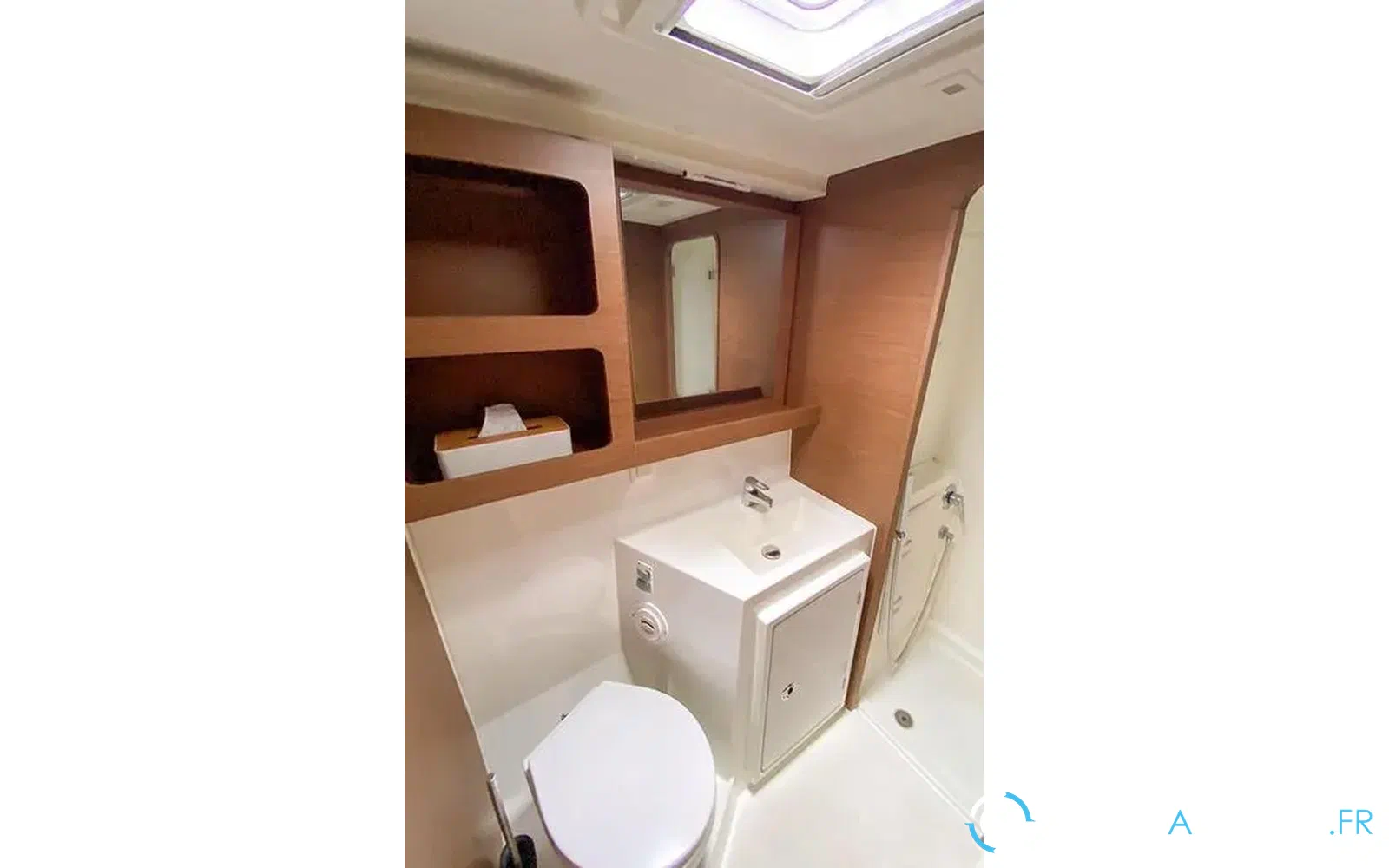 slider 32 Lagoon 42