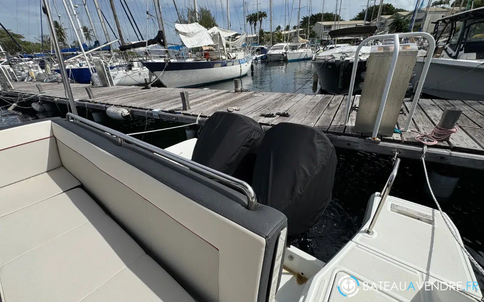 slider 28 Jeanneau Cap Camarat 9.0 WA