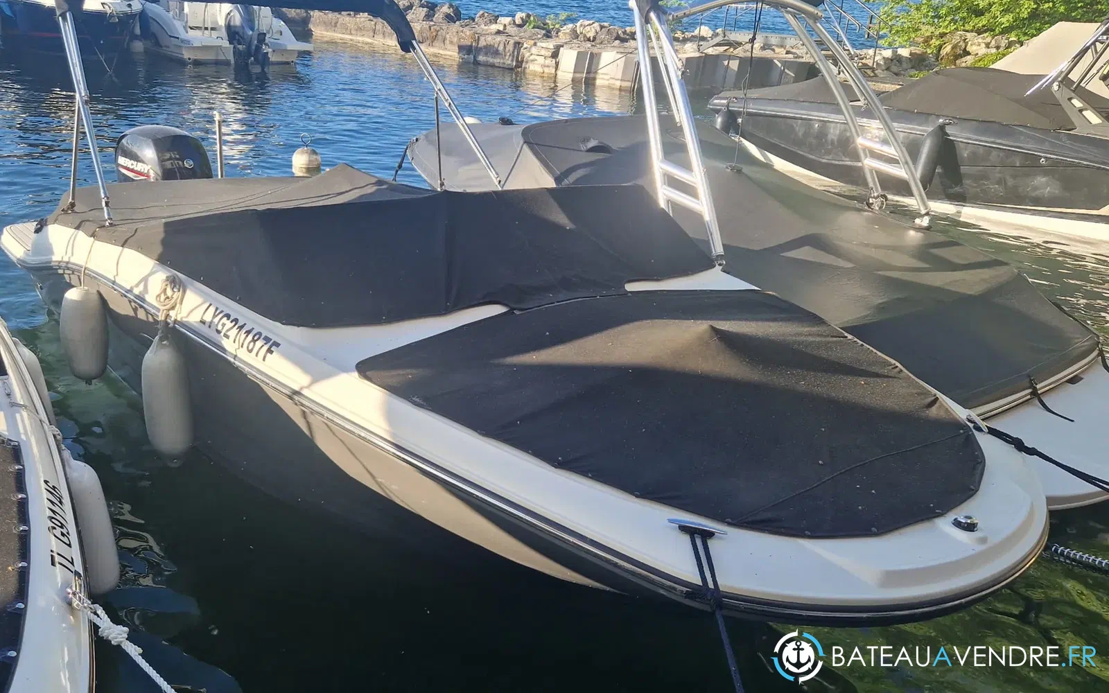 slider 3 Sea Ray Saa Ray 190 SPX + Place de port+ remorque double essieux OB