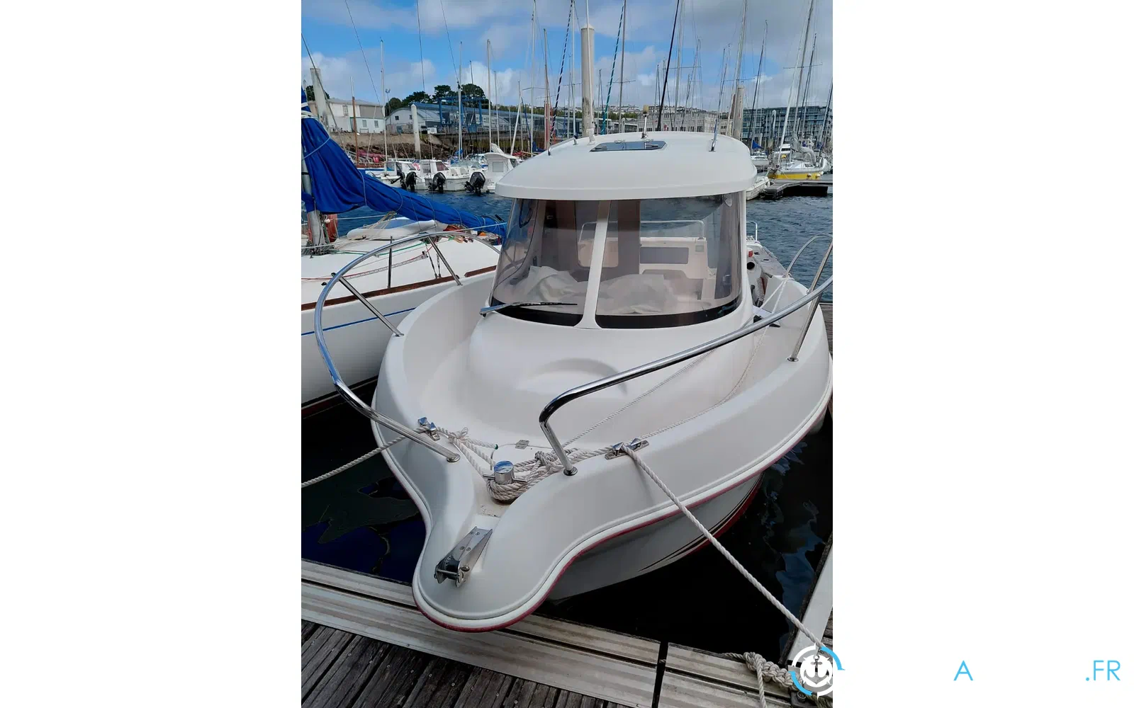 slider 1 Arvor 215