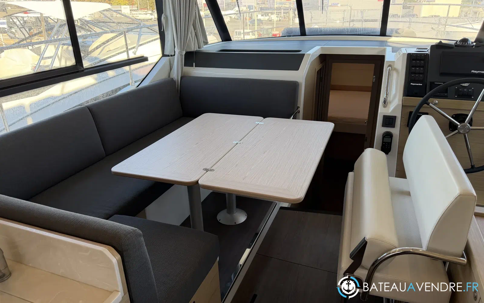 slider 6 Beneteau Swift Trawler 41 Fly