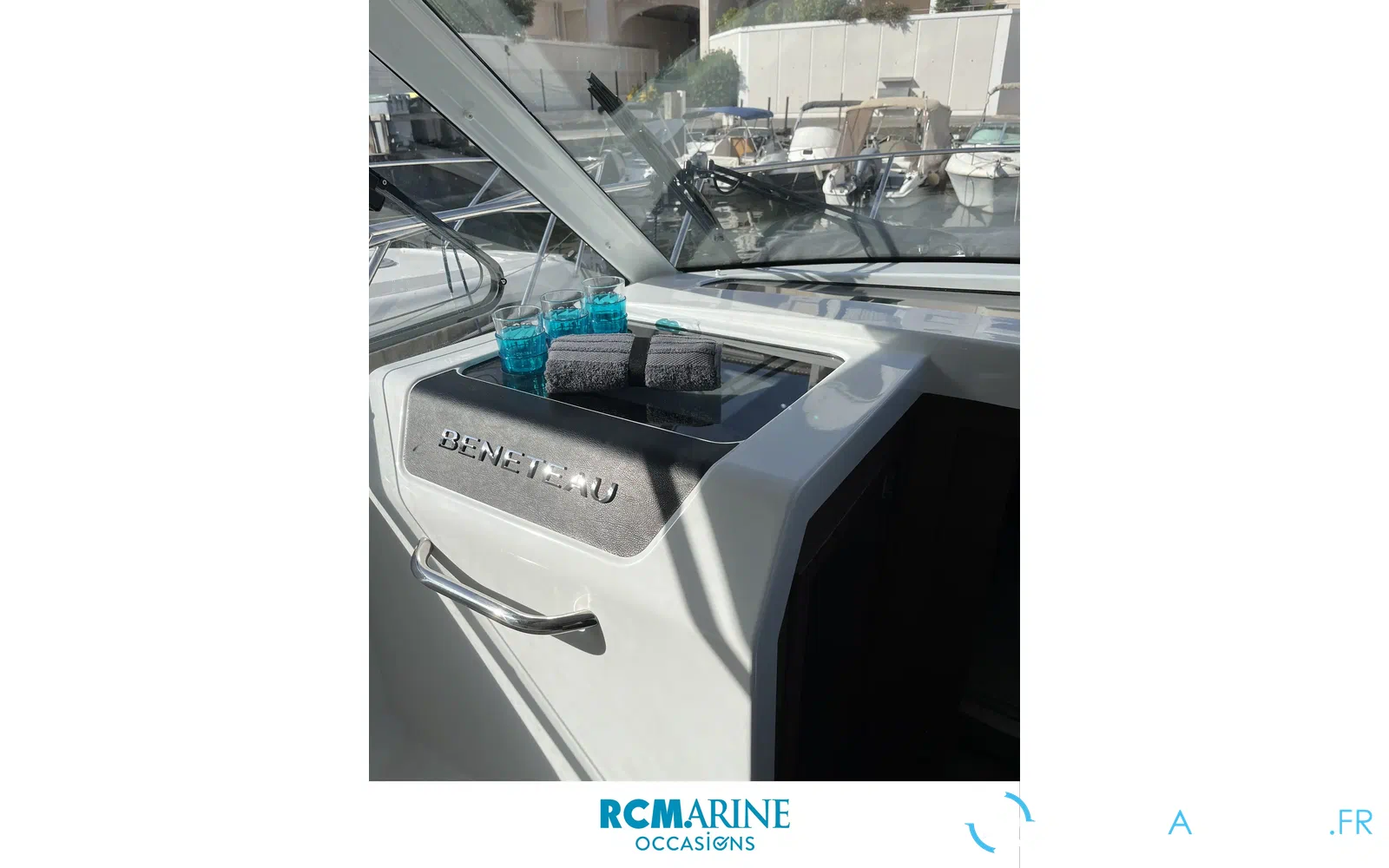 slider 12 Beneteau Antares 9 OB
