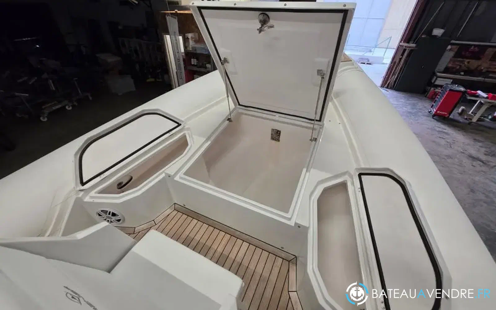 slider 22 Renier R9 Tourer