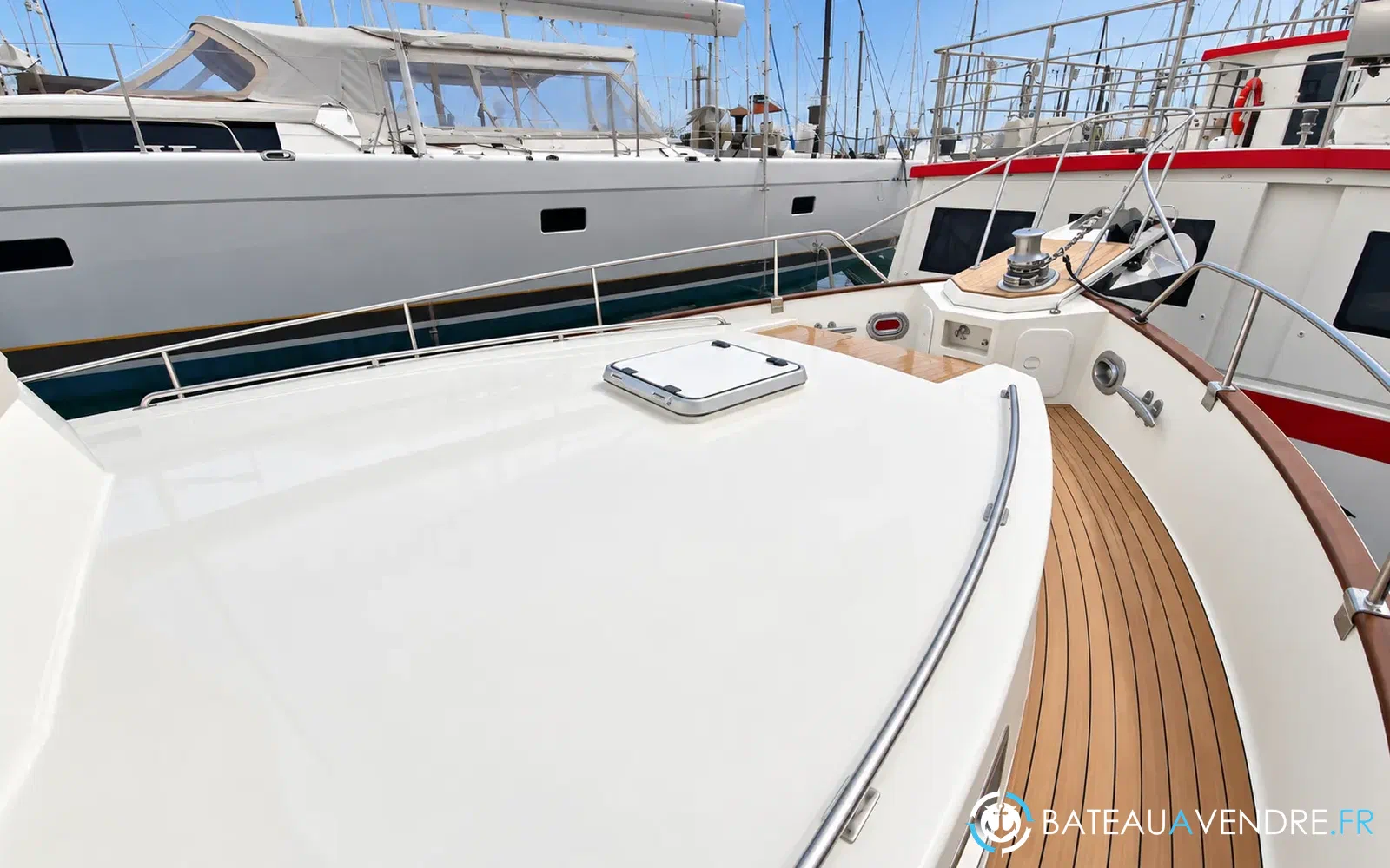 slider 20 Grand Banks 52 Europa