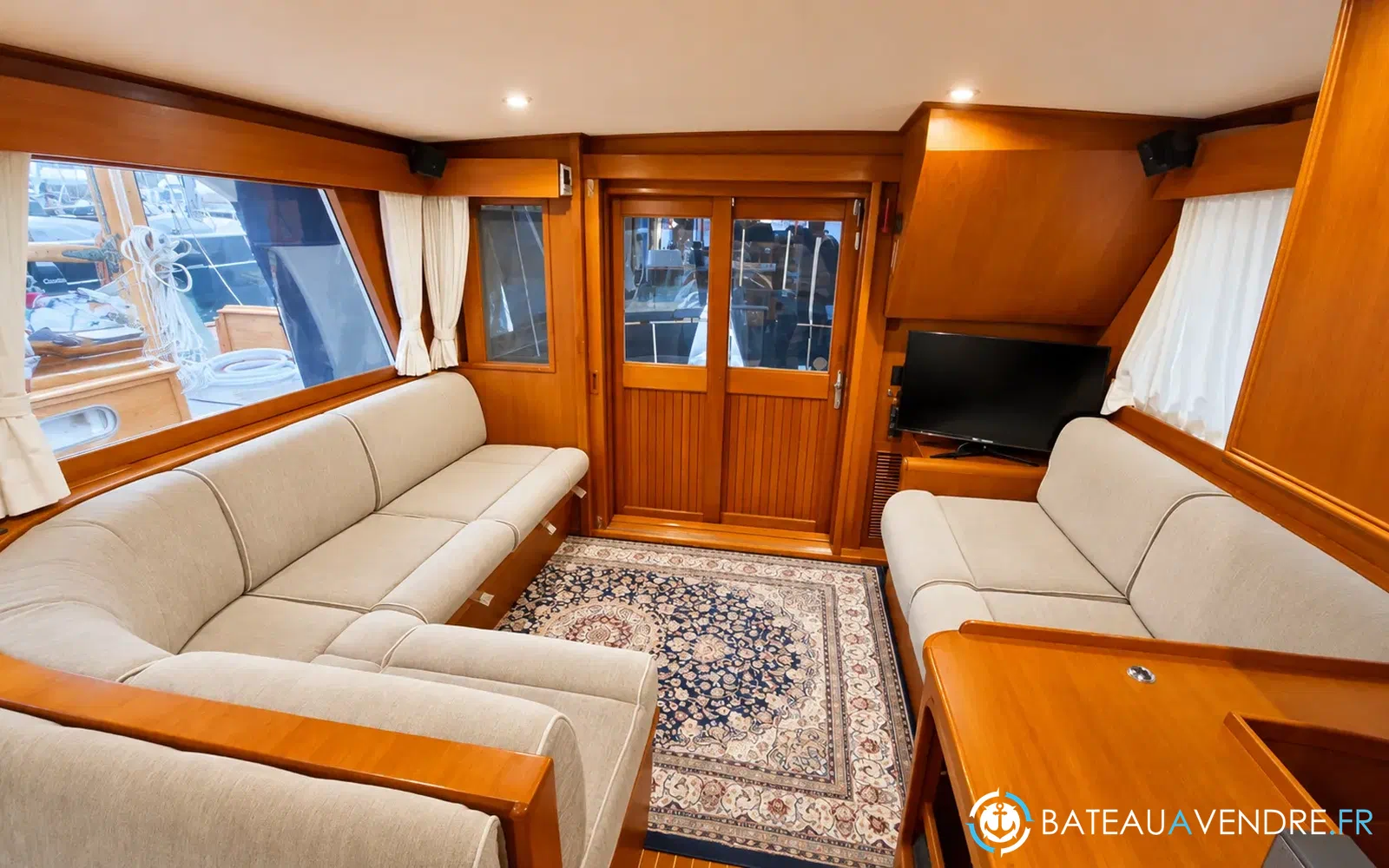 slider 3 Grand Banks 52 Europa