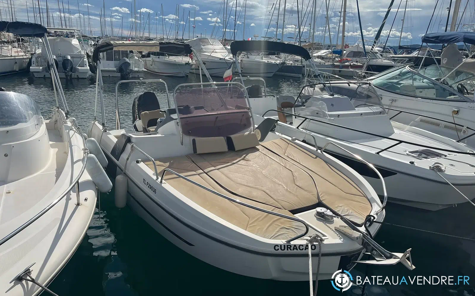 slider 1 Beneteau Flyer 6 SUNdeck