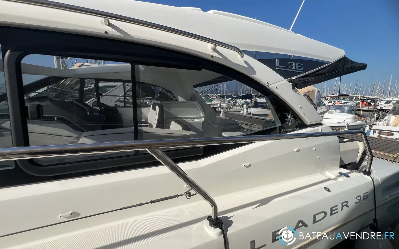 slider 21 Jeanneau Leader 36