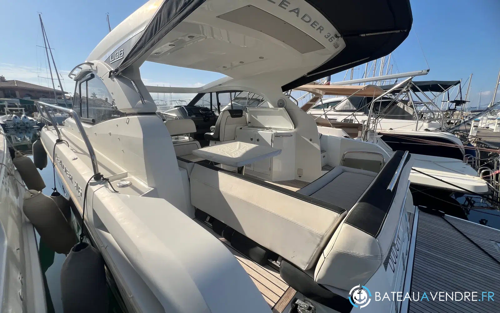 slider 22 Jeanneau Leader 36