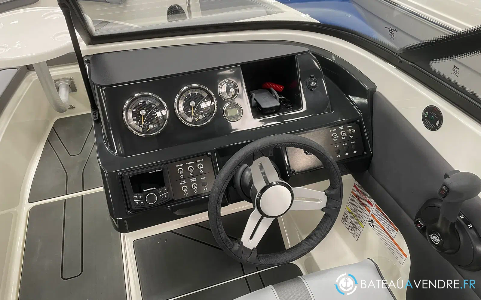 slider 14 Bayliner V20i