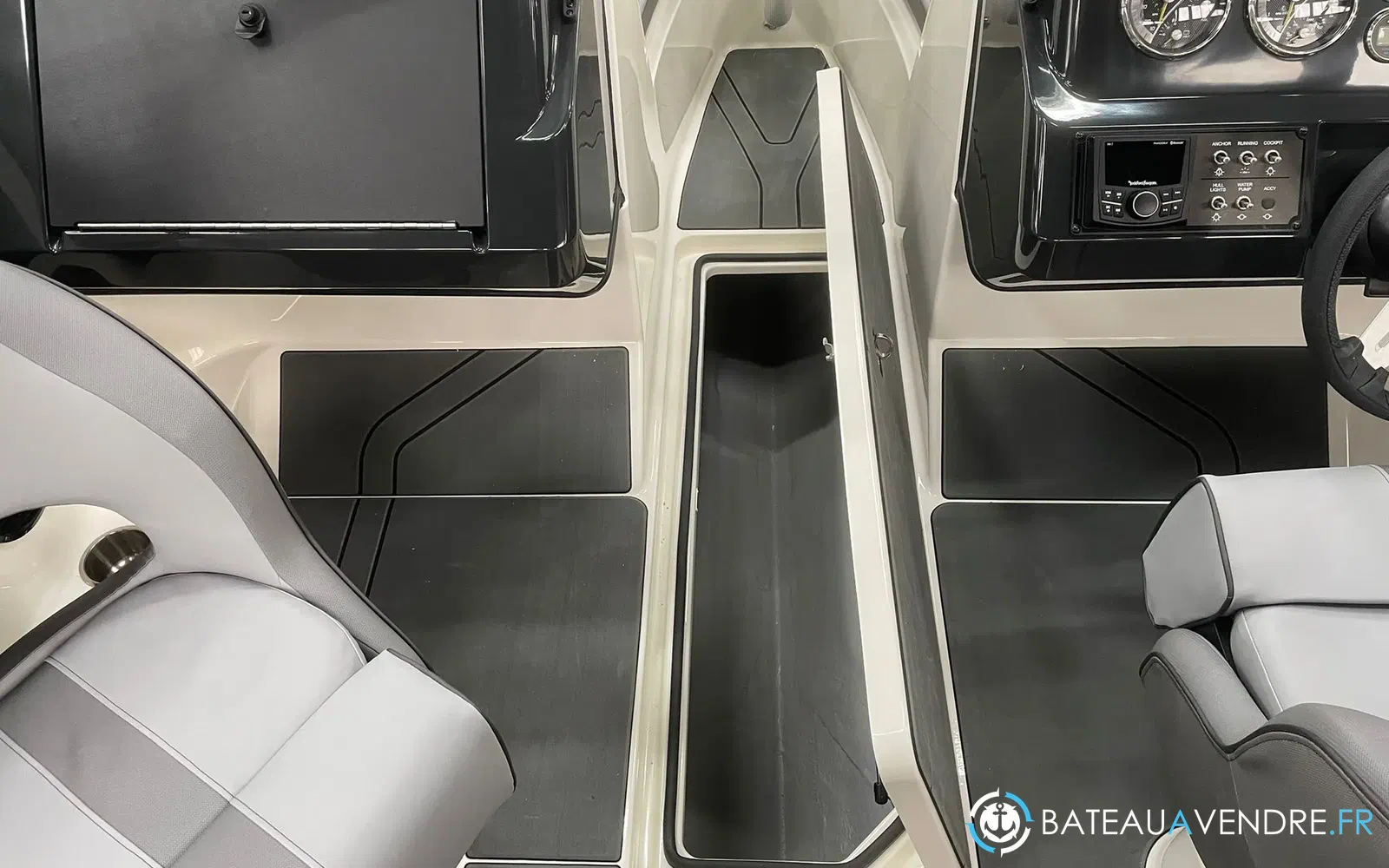 slider 15 Bayliner V20i