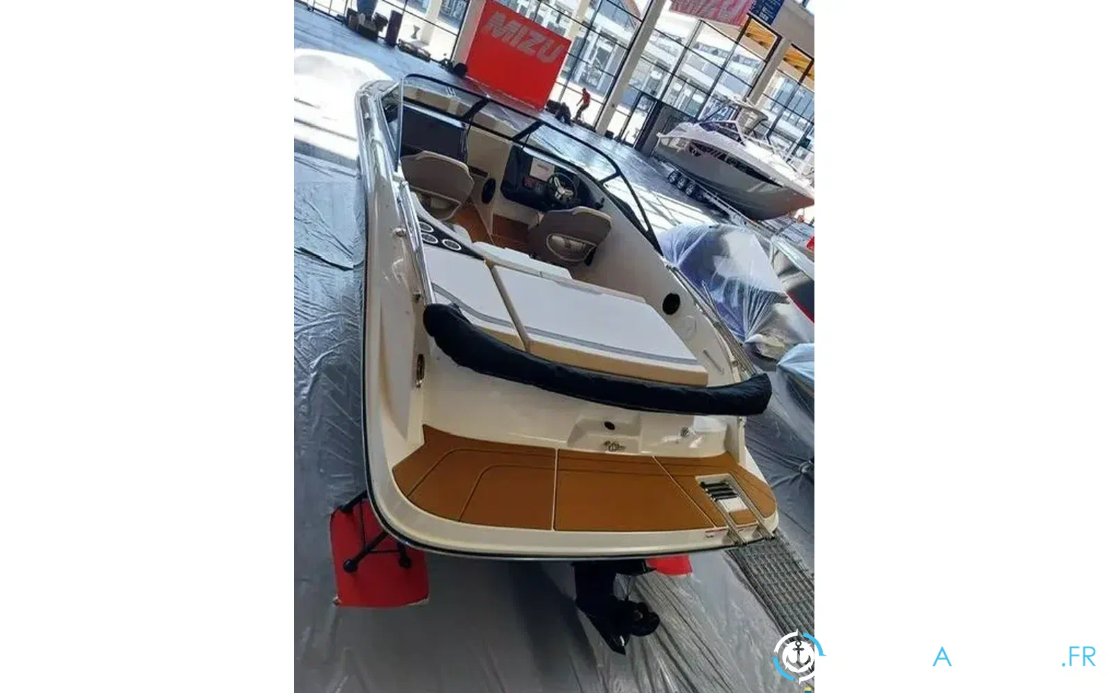 slider 1 Bayliner V20i