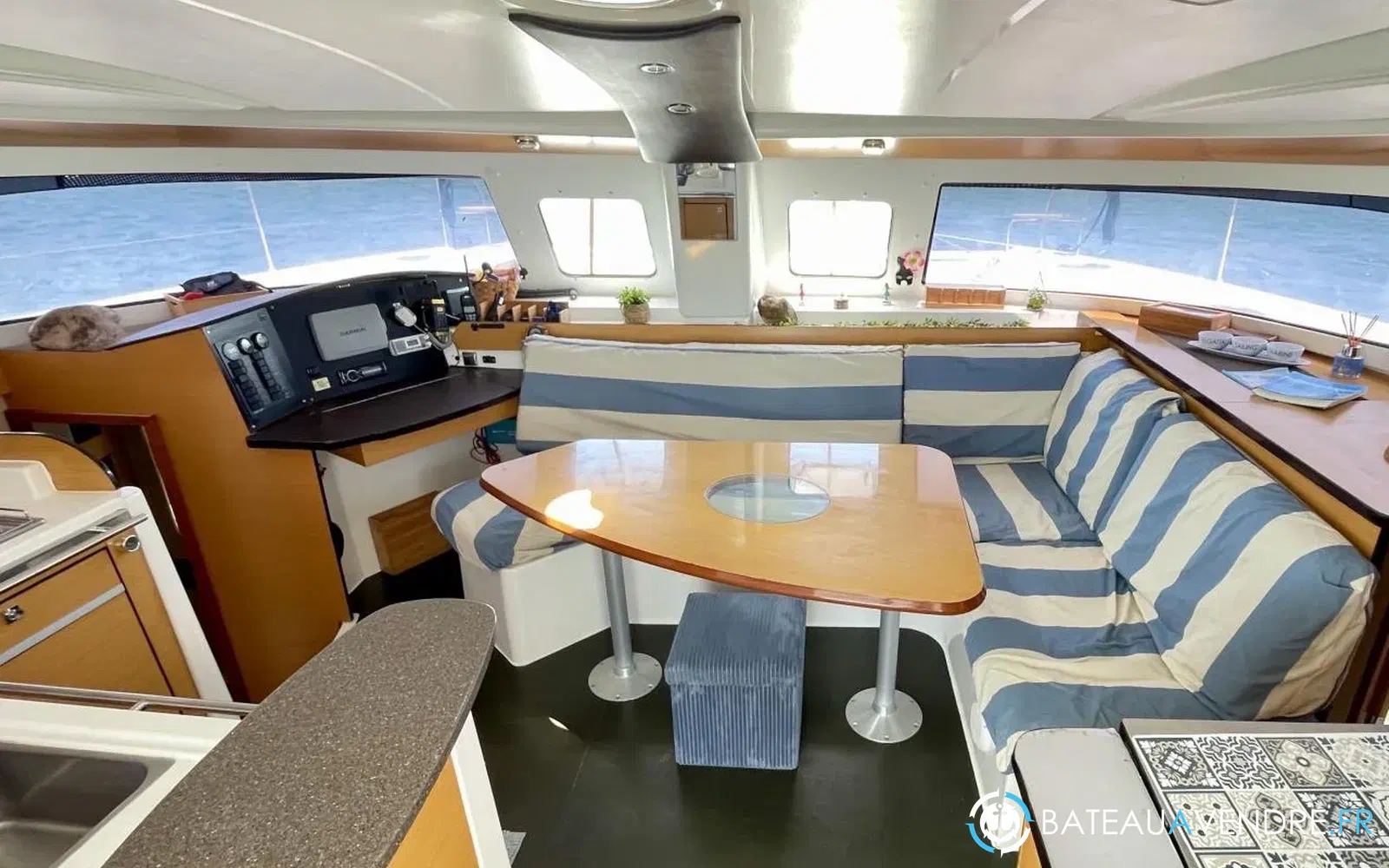 slider 17 Fountaine Pajot Lipari 41 Evolution Quatuor