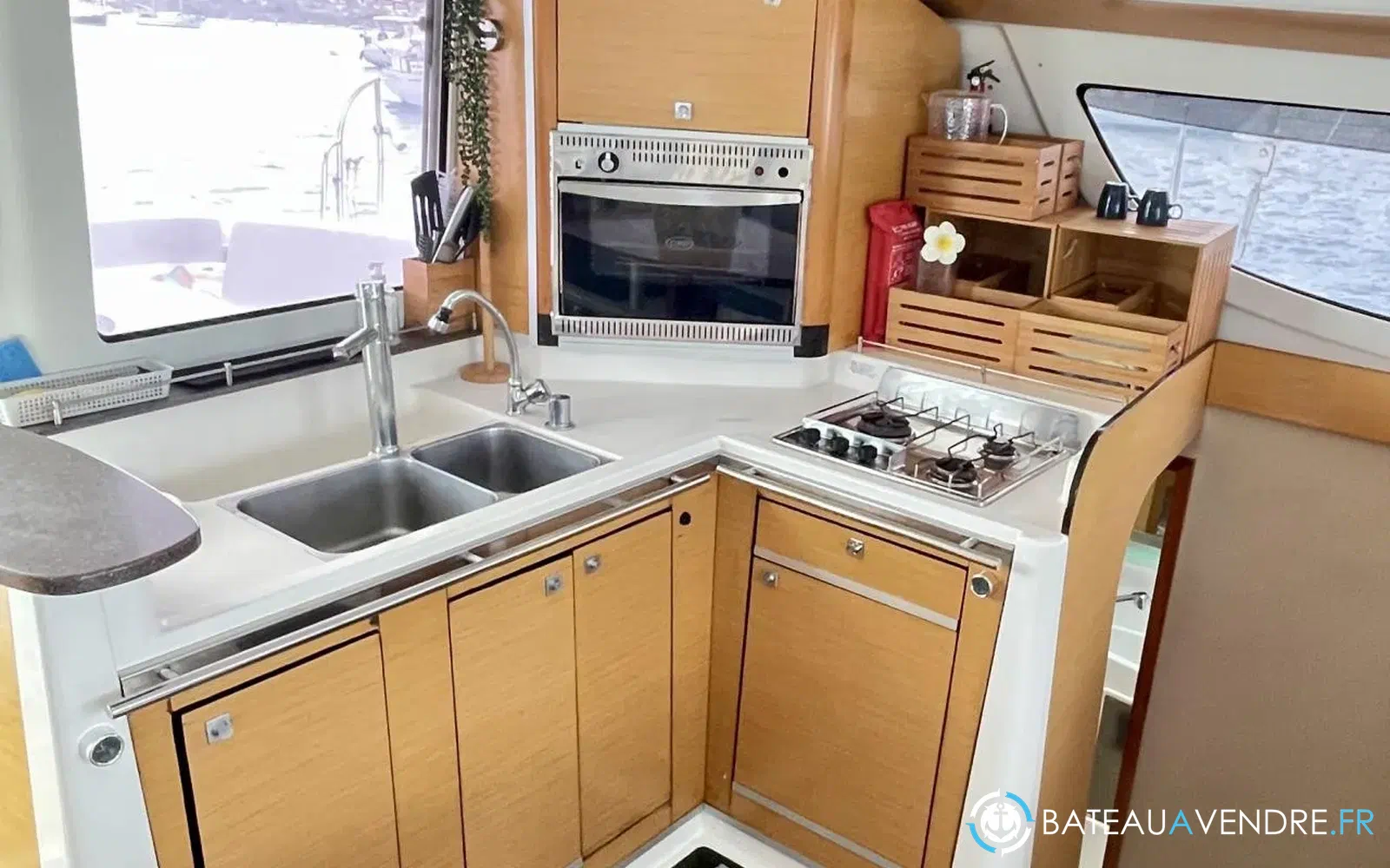 slider 18 Fountaine Pajot Lipari 41 Evolution Quatuor