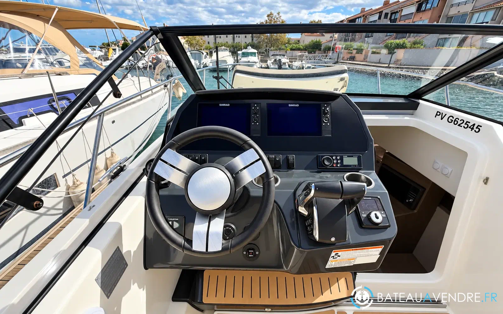 slider 8 Quicksilver Activ 875 Sundeck