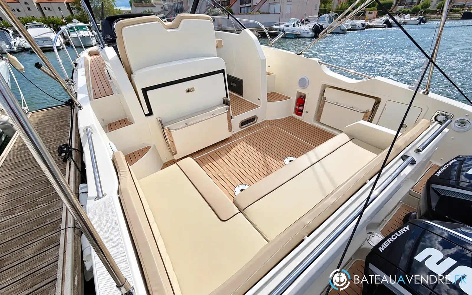slider 4 Quicksilver Activ 875 Sundeck